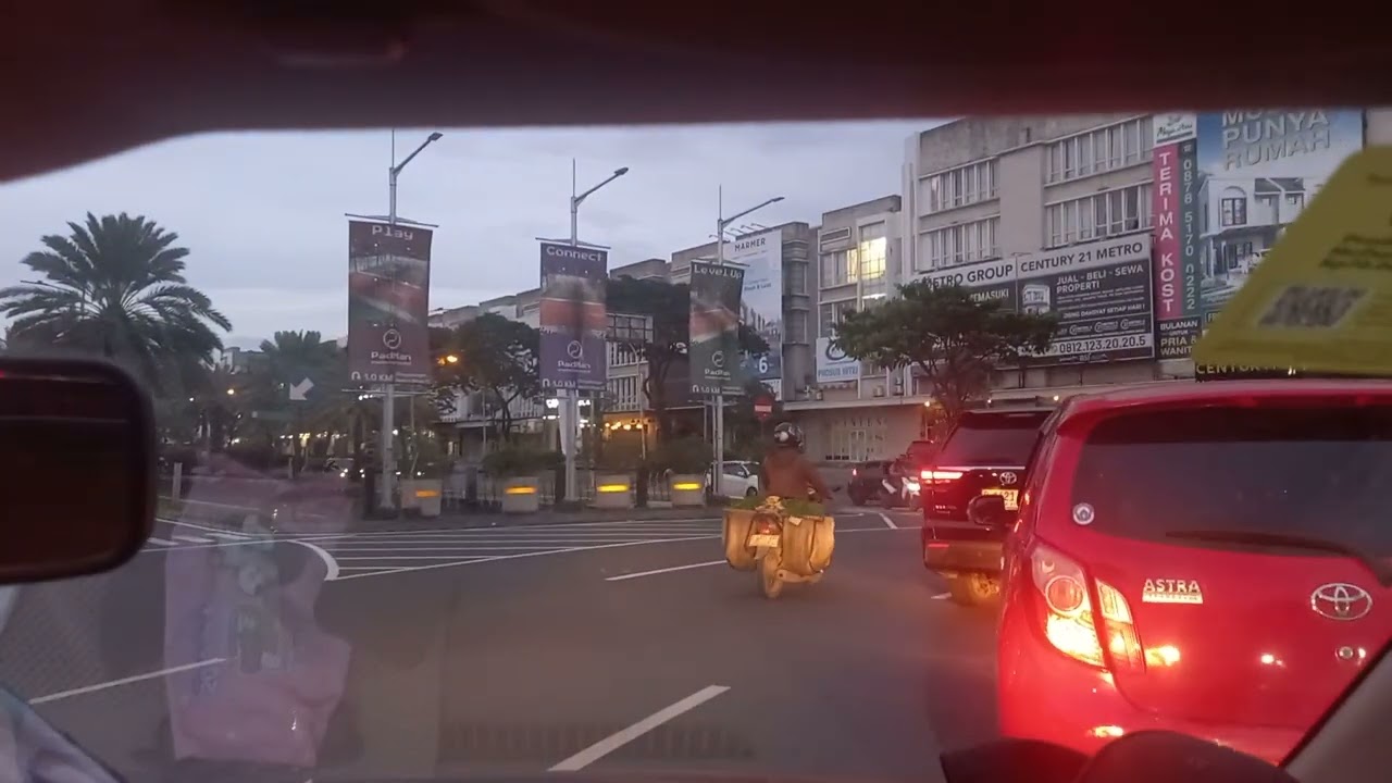 Dashcam mulai macet lg gara2 antri depo container