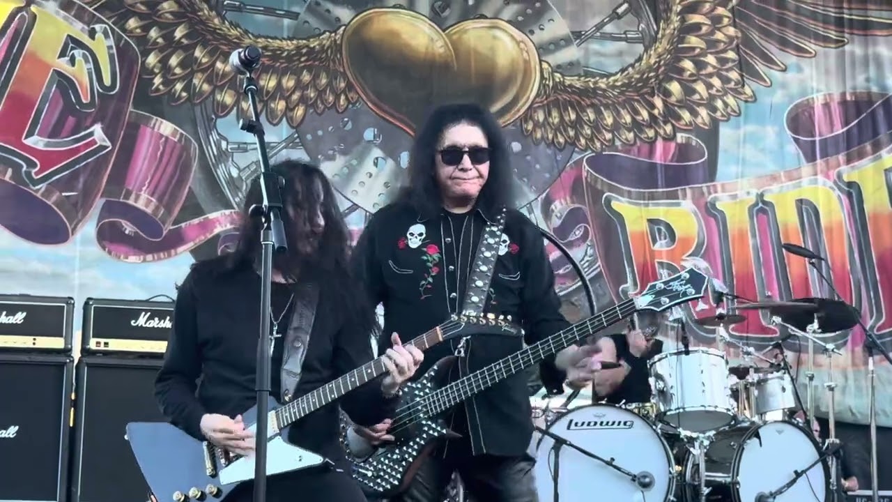 Gene Simmons Expands 2026 Solo Tour With New West Coast Shows – No