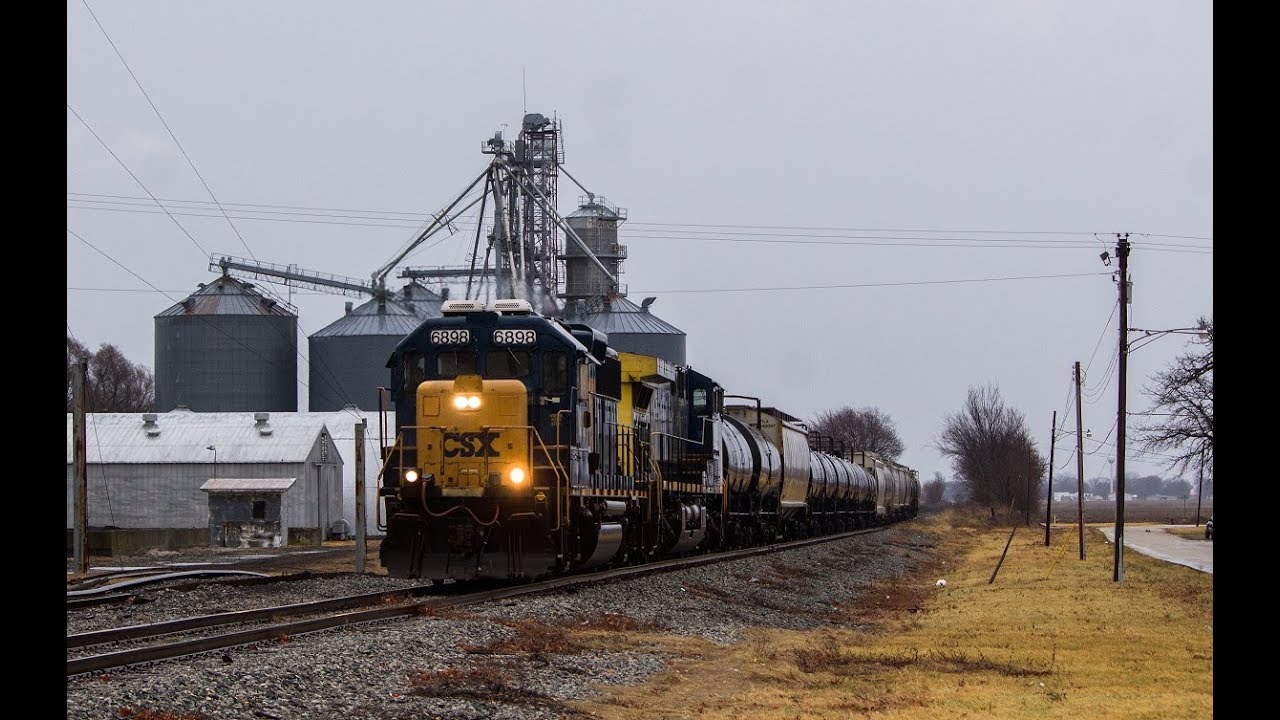 EXTREMELY RARE! CSX GP60 Leads Train in Illinois