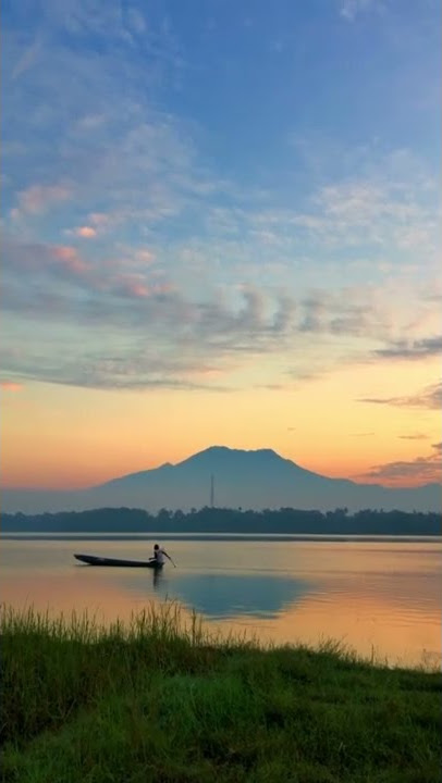 AGHEEBO (the atmosphere in Indonesia at sunset)#indonesian#subs