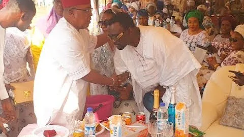 See How ,Pasuma,Liz Anjorin,Malaika Bow Down To Greets Ayinla Kollington As He Strom In