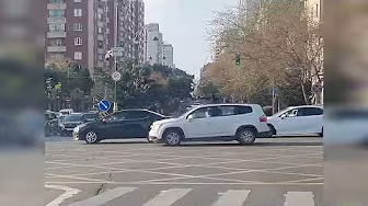 hqdefault.jpg?sqp=-oaymwFBCNACELwBSFryq4