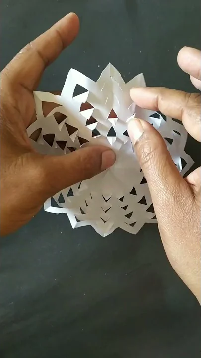 Paper snowflake/paper cutting/paper craft#shorts