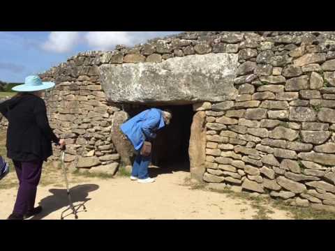 TRAVEL BRITTANY: LOCMARIAQUER MEGALITHS - HIGH JEANNIE HIGH