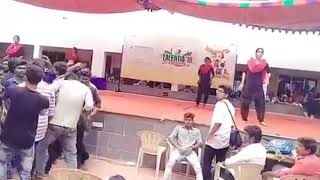 La La Kadai Santhi Marana Mass Song Dance