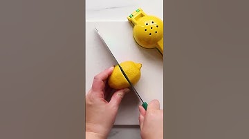 Food hack: How to get more juice from your lemons 🍋 #shorts #foodhacks #cookinghacks #kitchenhacks