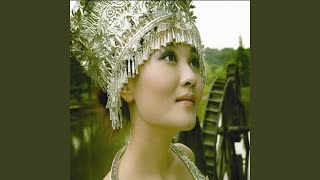 采茶姐妹上茶山