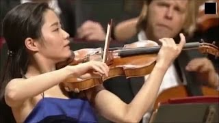Sayaka Shoji plays Brahms : Violin Concerto in D major, Op.77