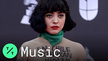 Chilean Singer Mon Laferte Goes Topless at Latin Grammys in Political Protest