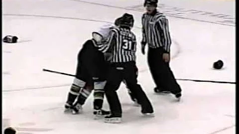 Chris Schlenker vs Derek Reinhart WHL Oct 29/04