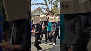 Download Lagu Kepala kardus kotak #short #shorts MP3 Download Lagu Kepala kardus kotak #short #shorts MP3