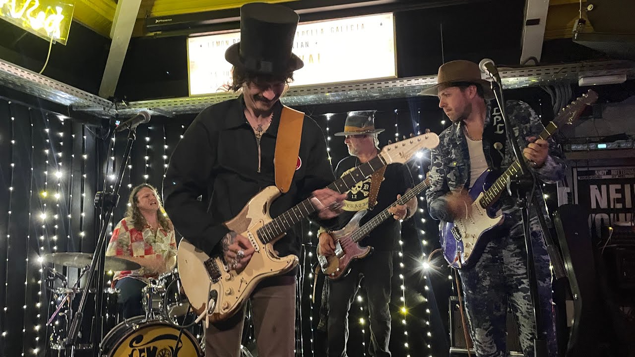 Watch Paul Val - Alone / Lemon Rock Granada 30/05/26 Blues, Rock & Soul from Texas on YouTube Watch Paul Val - Alone / Lemon Rock Granada 30/05/26 Blues, Rock & Soul from Texas on YouTube