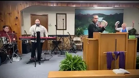 Pentecostal Shoutin Music with Hunter Simmons, Dan...