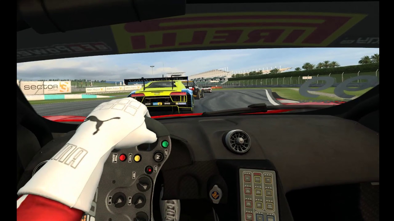 RaceRoom Racing Experience in VR - YouTube