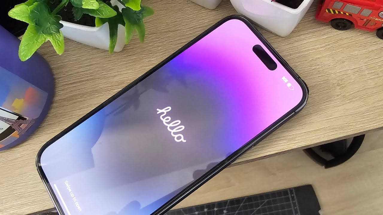 iPhone 14 Pro max 1 year later // 5 things I hate and love 🔥😍 - YouTube