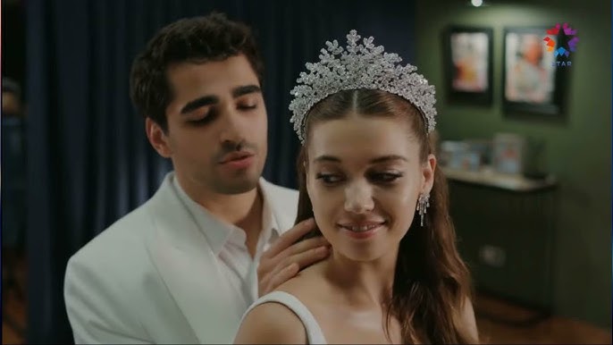 Afra Saraçoğlu & Mert Ramazan Demir Is this serenity - YouTube