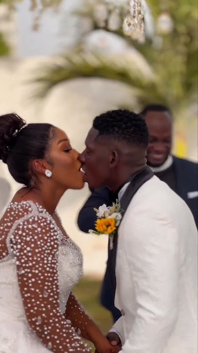 They just can't Stop Kissing ❤ 💖🥰😍🤩
