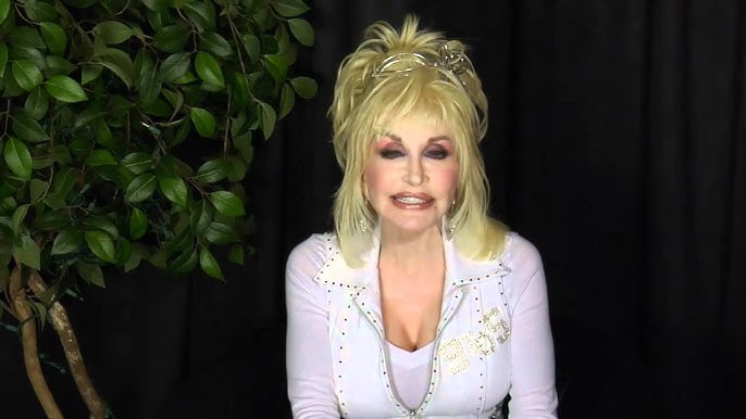 Dolly Parton gives Dallas a Shout-Out! - YouTube