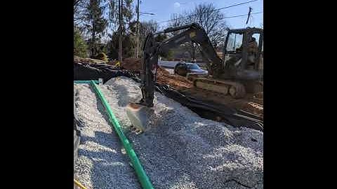 Mundis Excavating - Storm water infiltration bed install.