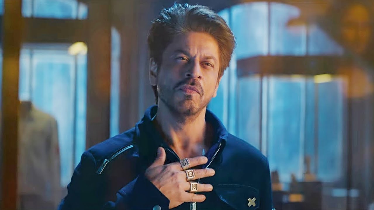 مجرم بس جدع مع اهل بلده ومتفكرش تقوله يا ابواربع عيون علشان هتزعل منه.. ملخص فيلم Raees