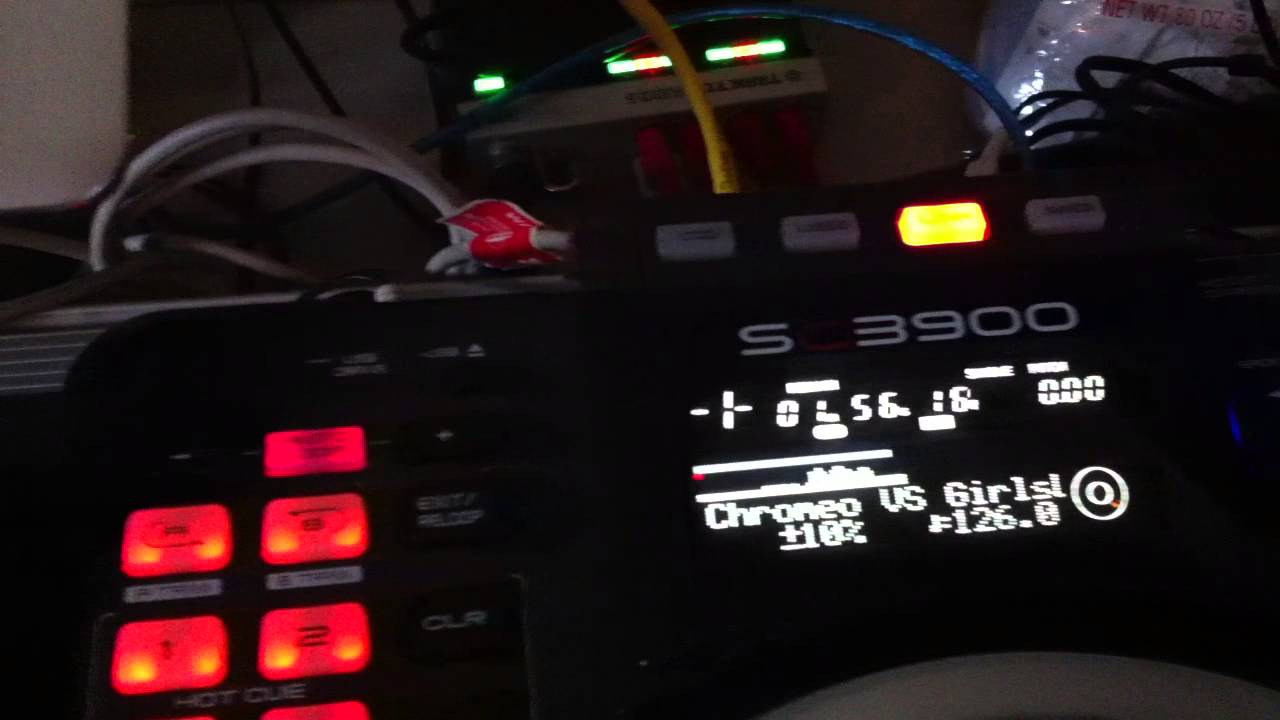 DN-SC3900's linked together playing off same USB stick.