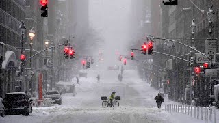 Snow apocalypse in the US has caused transport chaos in New York