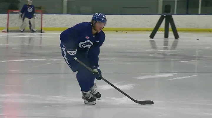 First-round pick Isaac Howard participates in Ligh...
