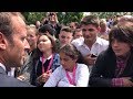 "Ça va Manu?": Les images de l'adolescent familier recadré par Emmanuel Macron