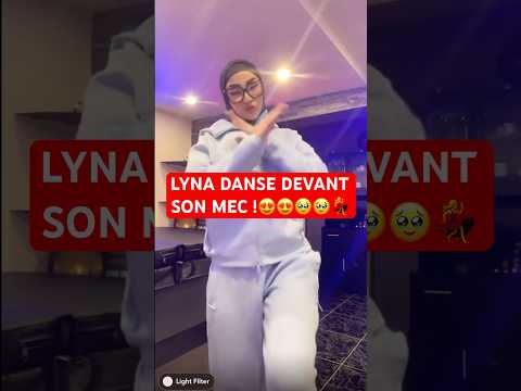 LYNA DANSE DEVANT