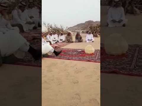 ولي العهد في مقناص لزم عليهم بدوي للقهوة مايعرف انه محمد بن نايف و صار يقصد مع ولي العهد