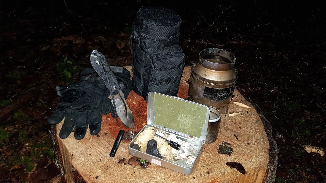 Feuer machen bei Dauerregen mit dem Feuerstahl