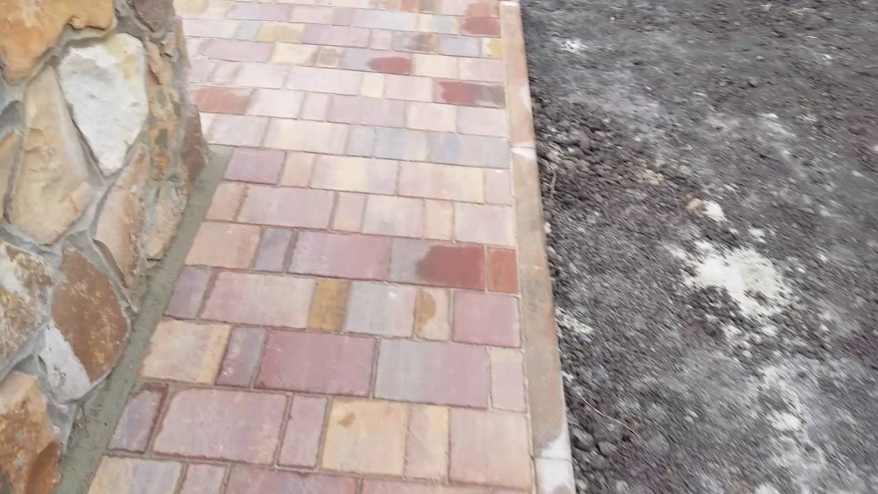 Укладка тротуарной плитки,установка поребриков - YouTube