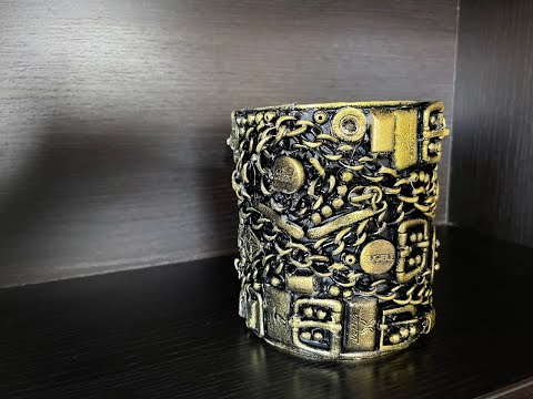 Steampunk jar made of metal trash. Банка в стиле Стимпанк из металлического хлама.