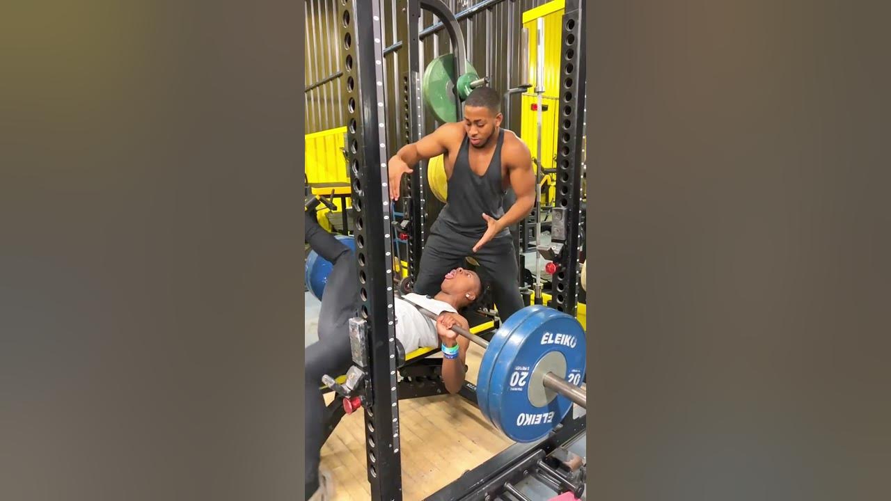 speed-tries-to-bench-225-lbs-clips-funny-ishowspeed-youtube