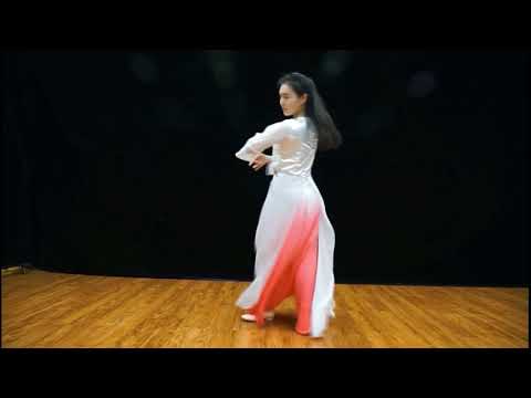 Traditional Chinese Dance Jasmine