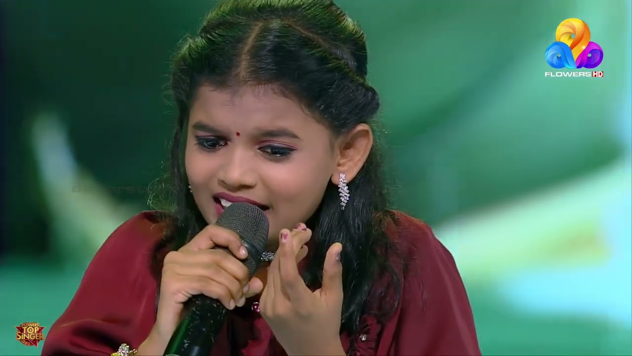 അതിശയപ്പിക്കുന്ന ആലാപനത്തിലൂടെ വിധികർത്താക്കളുടെ കൈയടി ഏറ്റുവാങ്ങി കുഞ്ഞുഗായിക...!!