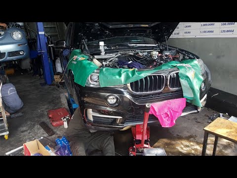 Bảo dưỡng BMW X5, lý do ô tô máy dầu châu Á ra khói đen
