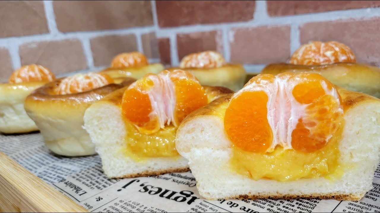 みかん1個をドカンとのせた「ごろっとみかんパン」を作ってみたよ