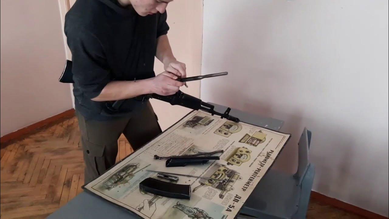 мировой рекорд сборки разборки ак. рекорд по сборке и разборке автомата. рекорд сборки разборки ак 74. стол для разборки автомата. мировой рекорд сборки разборки ак.