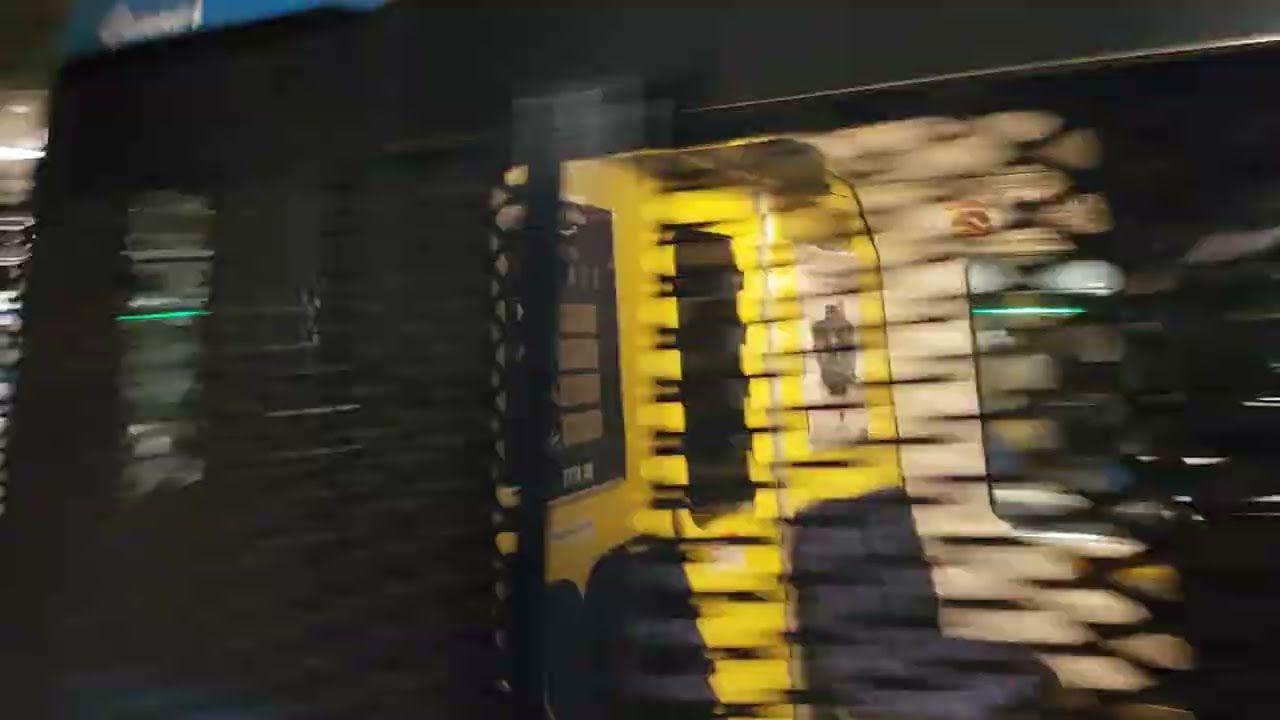 C30 C20 Tunnelbana vid 🔴 Alby.