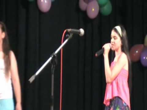 Стилиана и Есра Мамбо разходка Wmv