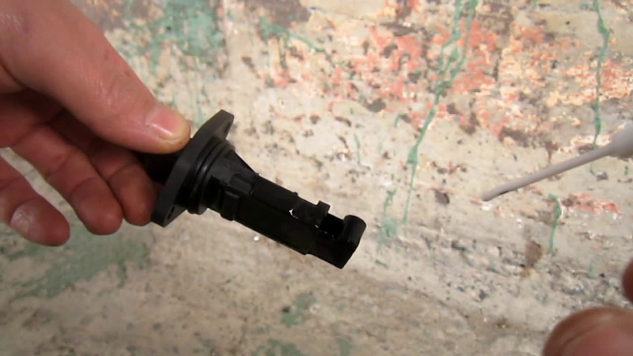 Датчик массового расхода воздуха (MAF). Проверка ,промывка . Ниссан ...