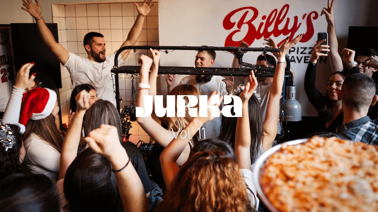 Christmas House Set at Billy's Pizza Tavern | Floki & Gox | Jurka Vol. 11