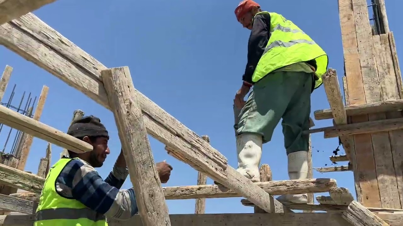 بمعدلات إنجاز متسارعة.. "الأولى للتطوير العقاري" تبدأ صب أعمدة الدور الثالث بـ "فيلا 44" في شرق النيل