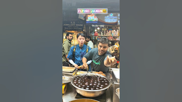 Flying Jamun😇 Have you tried it sometime😋 #music #foodie #gulabjamun #streetfood #comedy #indiand...