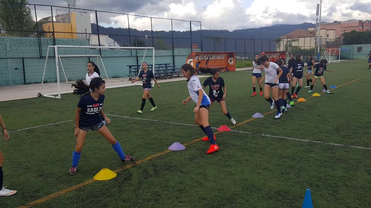 Sesión de trabajo fútbol femenino