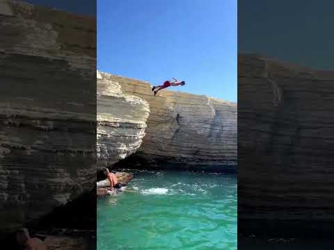 صخرة الروشه و جمالها  