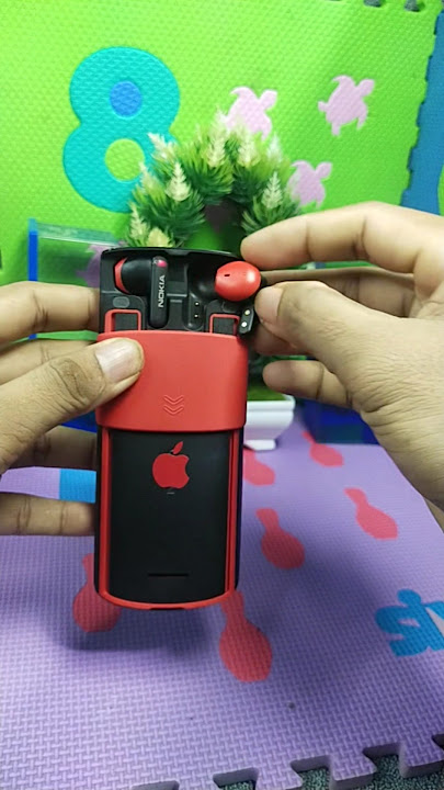 This Nokia has the Apple logo in the back #nokia