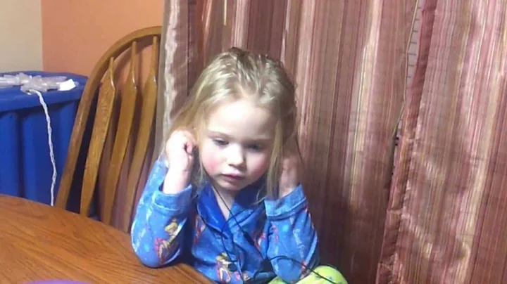 Keira 3 yrs.  This girl is on fire - Keys