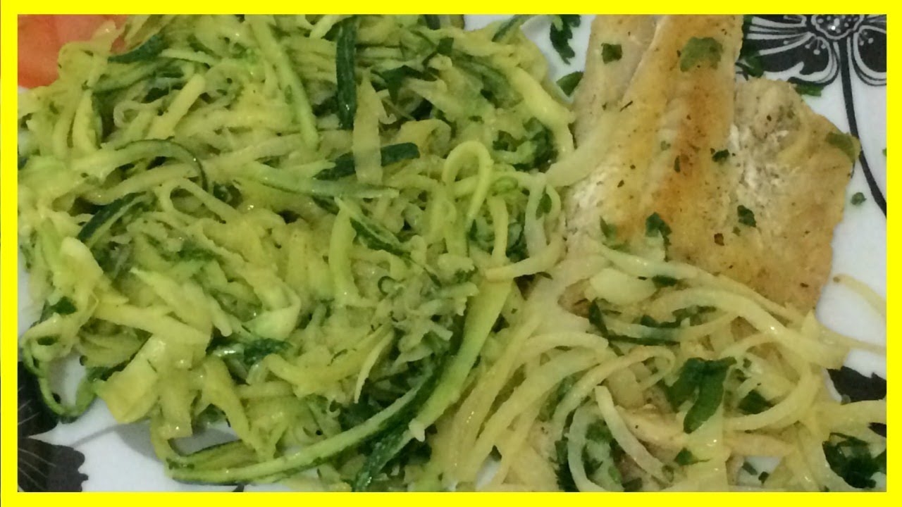 ABOBRINHA REFOGADA COM FILÉ DE PEIXE GRELHADO#KDELICIACOZINHA